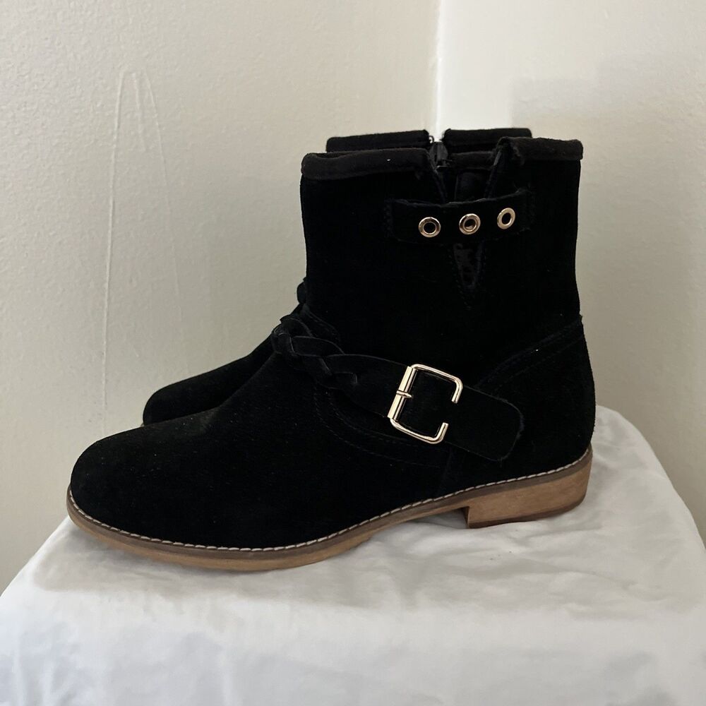 SKECHERS Fireside Western Braid Buckle Waterproof Suede Ankle Boot, Black- Sz 8